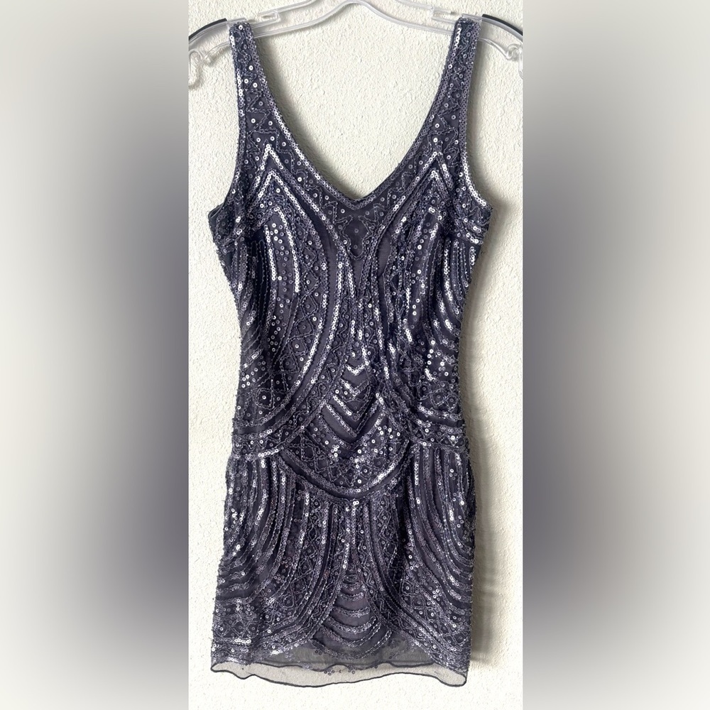 NWT Kanana Grey & Silver Sleeveless Beaded Sequin Mini Dress Size Small